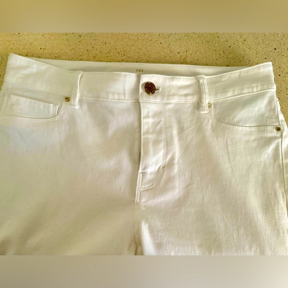 WHBM Jegging-crop Jean - Picture 10 of 11